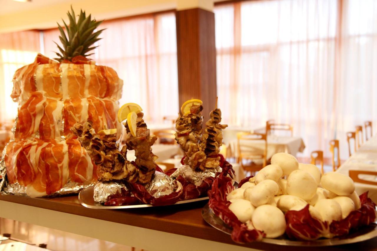 Hotel Alfa Anche In All Inclusive ริมินี ภายนอก รูปภาพ
